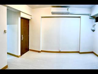 Causeway Bay - Island Building 07
