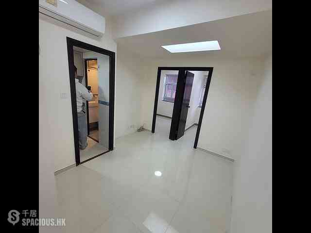 Mong Kok - Kwong Yu Building 02