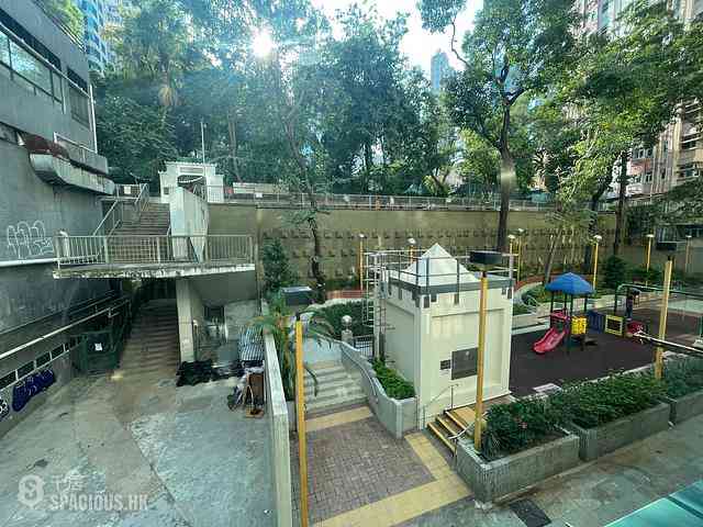 Sheung Wan - 16-18, Queen's Road West 02