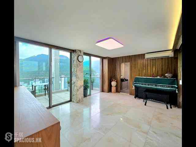 Tung Chung - Tung Chung Crescent 01