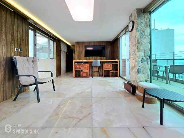 Tung Chung - Tung Chung Crescent 03