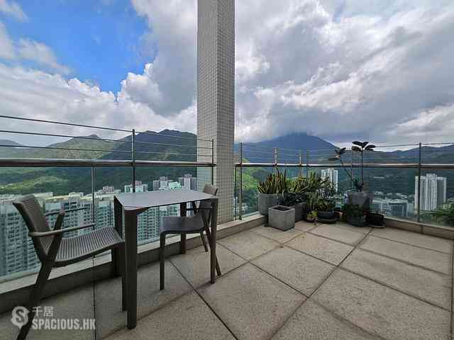 Tung Chung - Tung Chung Crescent 06