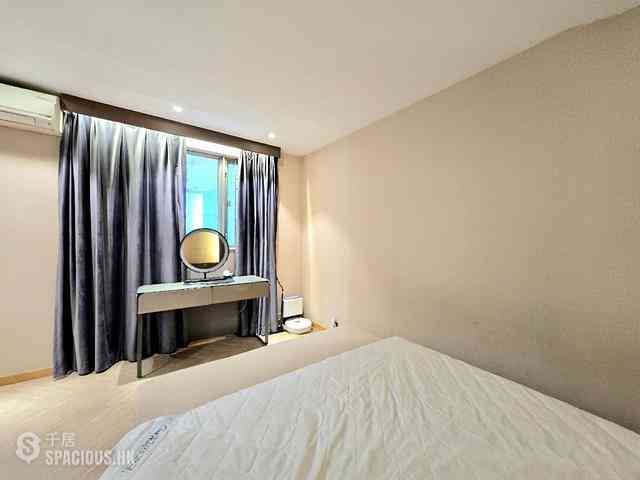 Tung Chung - Tung Chung Crescent 12