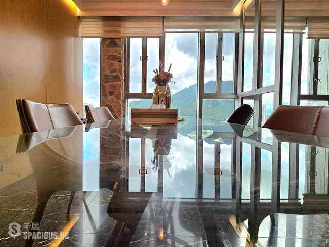 Tung Chung - Tung Chung Crescent 20