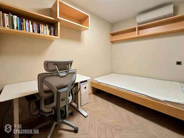Tung Chung - Tung Chung Crescent 22