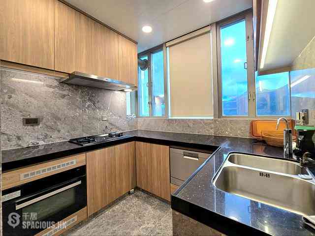 Tung Chung - Tung Chung Crescent 27