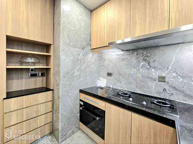 Tung Chung - Tung Chung Crescent 28