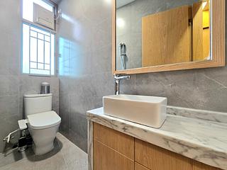 Tung Chung - Tung Chung Crescent 32