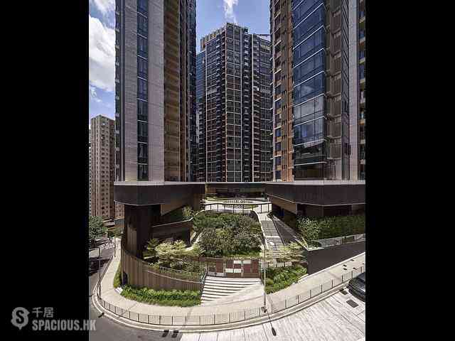 North Point - Fleur Pavilia Tower 2 02