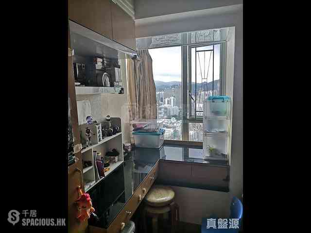 Tsim Sha Tsui - The Victoria Towers Tower 3 06