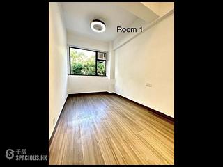 Poho - 240, Hollywood Road 08