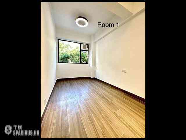 Poho - 240, Hollywood Road 08