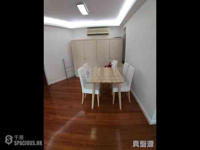 Wan Chai - Royal Court 04