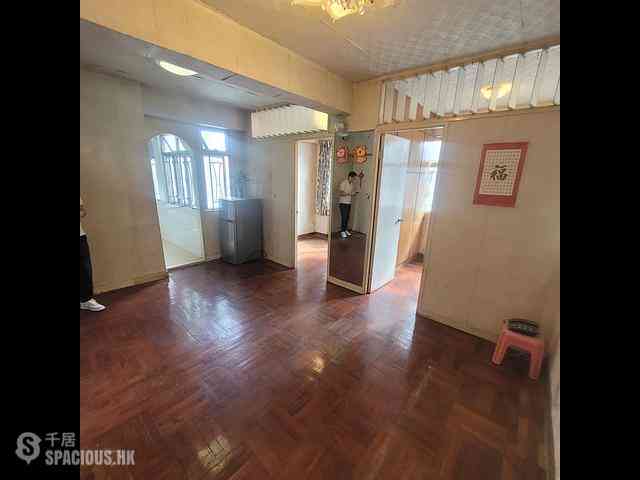 Mong Kok - Shun Lee Building 01
