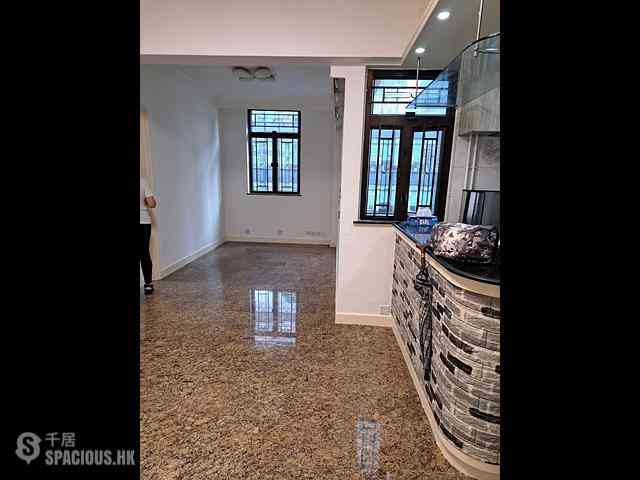 Wan Chai - Hay Wah Building Block B 01