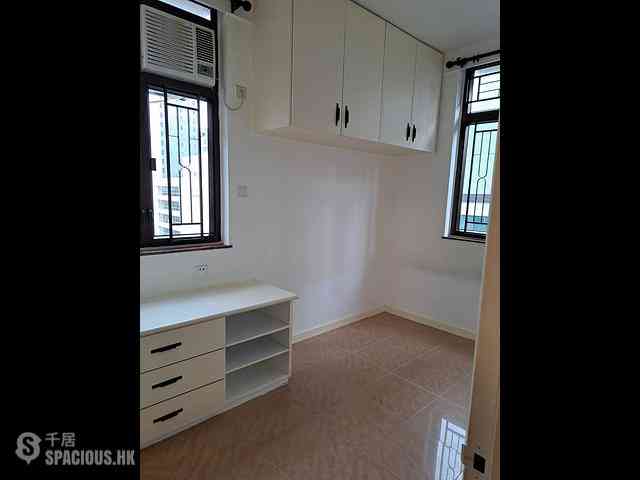Wan Chai - Hay Wah Building Block B 08