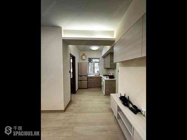 Wan Chai - Four Sea Mansion 01
