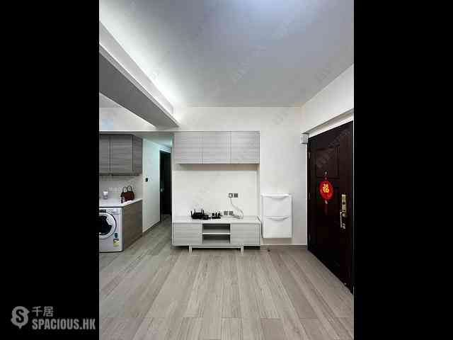 Wan Chai - Four Sea Mansion 03