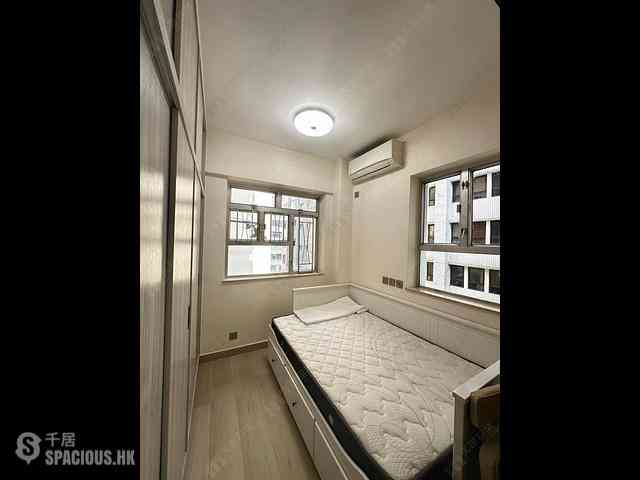 Wan Chai - Four Sea Mansion 05