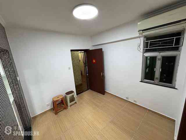 Mong Kok - Lauren Court 02