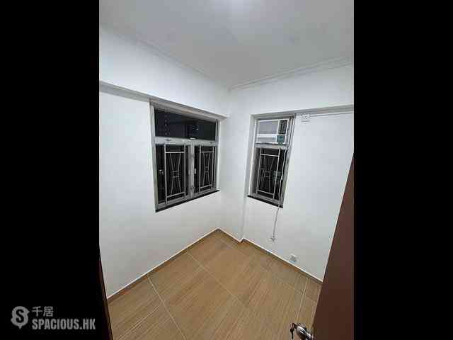 Mong Kok - Lauren Court 04