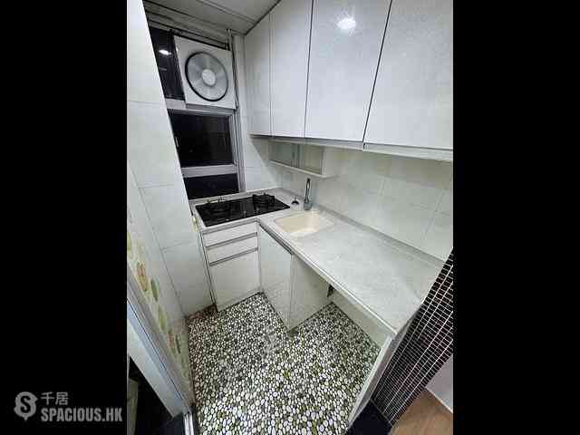 Mong Kok - Lauren Court 05
