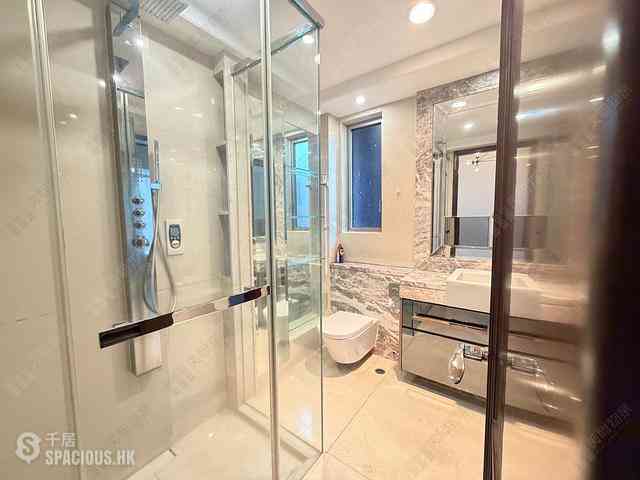 Wan Chai - The Avenue Phase 1 11