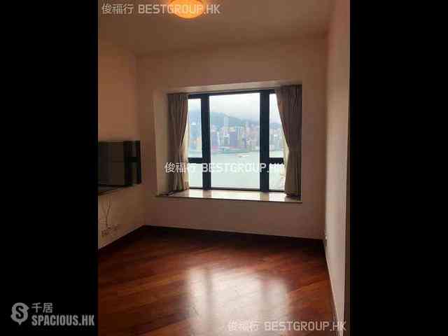 West Kowloon - The Arch 01