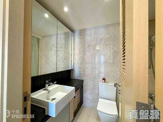 Tseung Kwan O - The Papillons Block 1 06