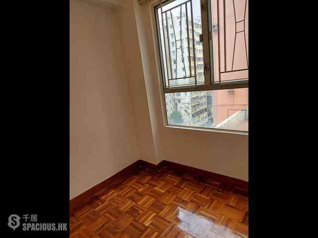 Tai Kok Tsui - Konwall Court 07