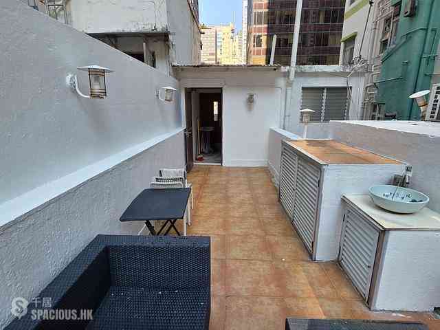 Poho - 206, Hollywood Road 07