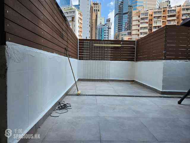 Wan Chai - Siu Fung Building 02