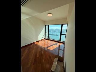 West Kowloon - The Arch Sky Tower (Block 1) 04