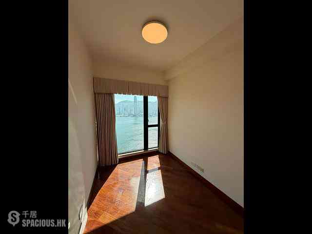 West Kowloon - The Arch Sky Tower (Block 1) 06