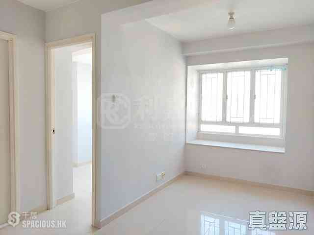 Sha Tin - Lucky Plaza Yae Lam Court (Block B2) 05
