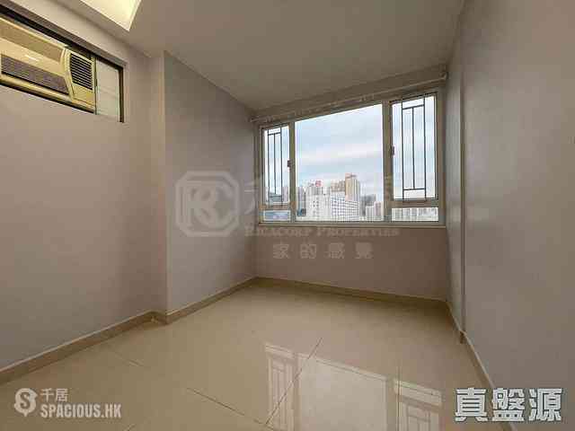 Sha Tin - Lucky Plaza Yae Lam Court (Block B2) 04