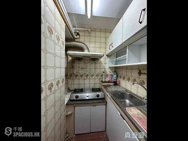 Sha Tin - Hilton Plaza Block D 06