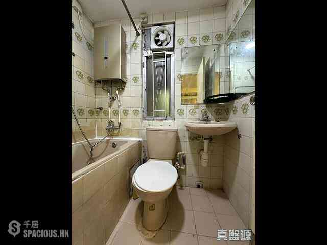 Sha Tin - Hilton Plaza Block D 07