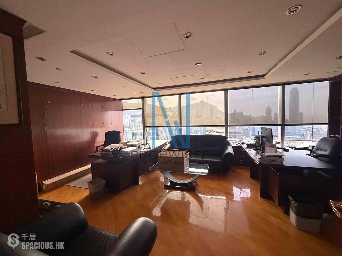 Wan Chai - Convention Plaza Office Tower 01