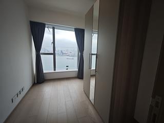 Fortress Hill - Harbour Glory Block 8 07