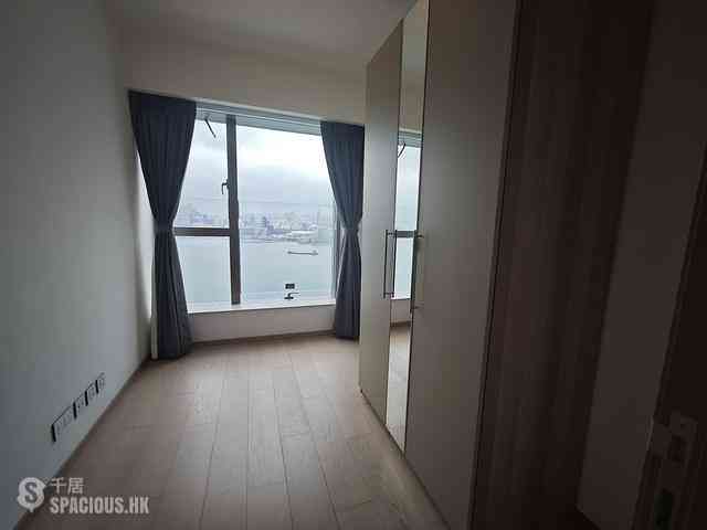 Fortress Hill - Harbour Glory Block 8 07