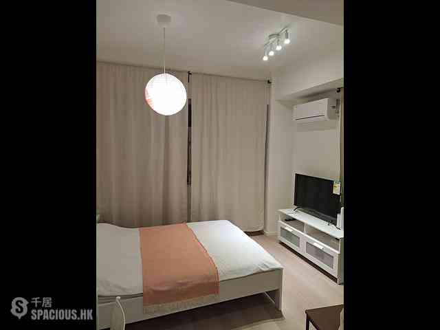 Sai Ying Pun - Tin Hing Building 01