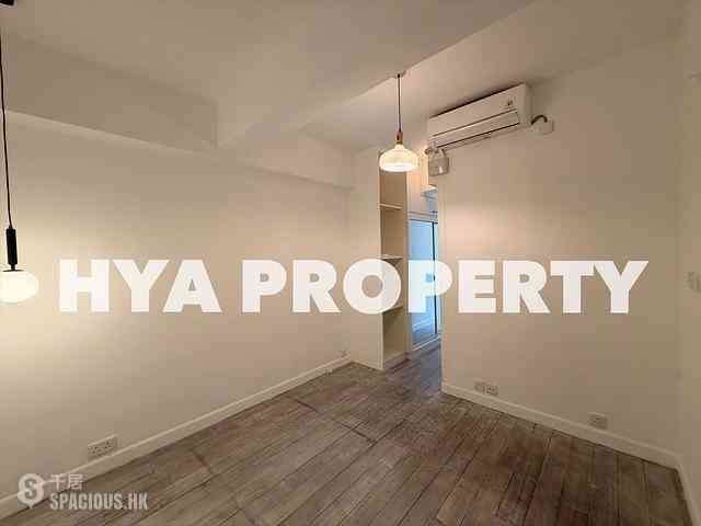 Central - 44, Gough Street 07