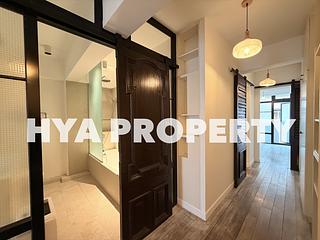 Central - 44, Gough Street 09