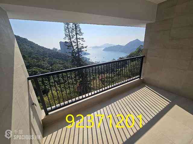 Repulse Bay - Sea Cliff Mansions 01