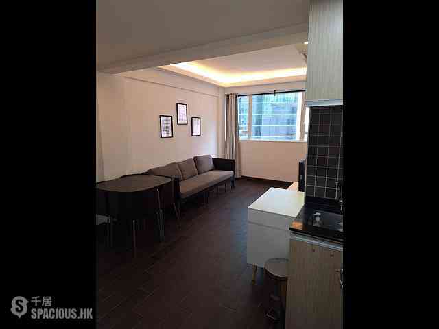 Wan Chai - On Hing Mansion 01