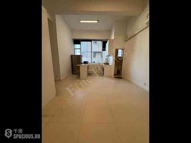 Soho - Caravan Court 02