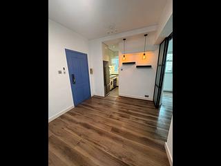 Sai Ying Pun - Hoi Sing Building Block 1 02