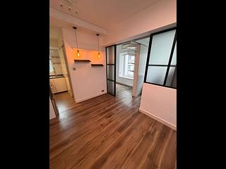 Sai Ying Pun - Hoi Sing Building Block 1 03