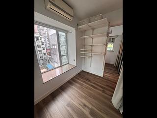 Sai Ying Pun - Hoi Sing Building Block 1 07